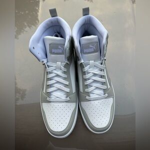 Puma men’s shoes size 10.5 white hi-top